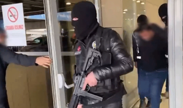 Türk Polisinden kaçamadılar!