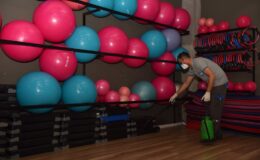 Yıldırım kadın spor merkezlerinde ilaçlama