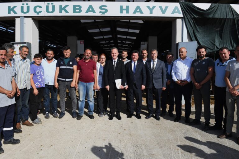 Başkan Aydın’dan kurban pazarına ziyaret