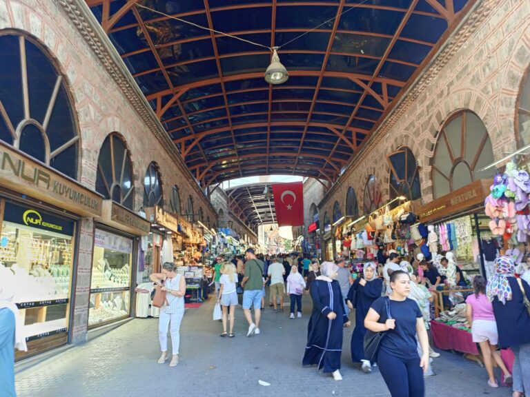 Bayram bitti yoğunluk bitmedi