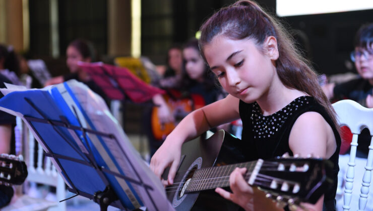 Bilgi Evleri öğrencilerinden yetenek dolu gösteri