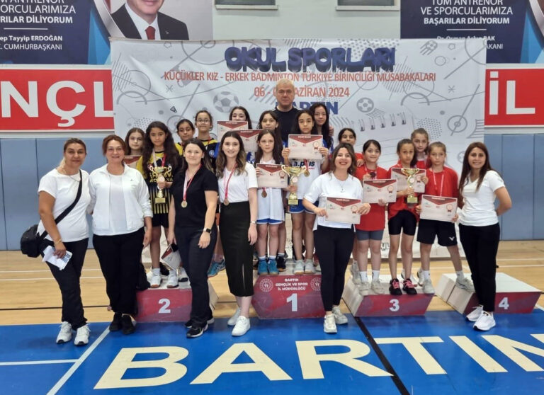 Osmangazili badmintonculardan Türkiye şampiyonluğu