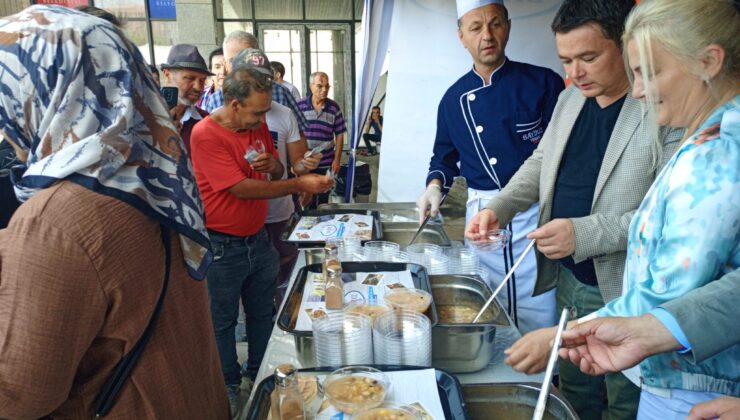 Aşureler Başkan Aydın’ın ellerinden