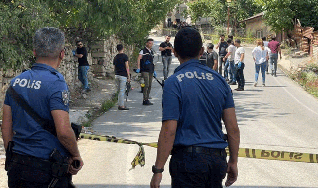 Babasını öldürdü kardeşini ağır yaraladı