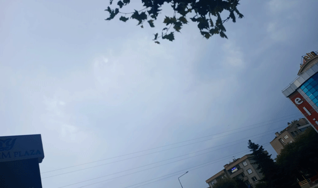 Güneşli hava yerini yağmura bıraktı