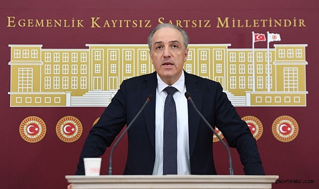 Yeneroğlu, iktidarın yurt dışı vatandaşlar politikasının bir yıllık karnesini açıkladı