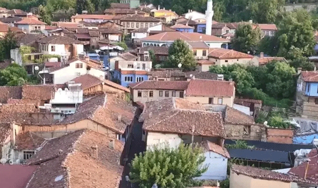700 yıllık tarihe binlerce ziyaret