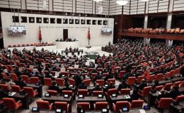 AK Partili vekillere tatil yok