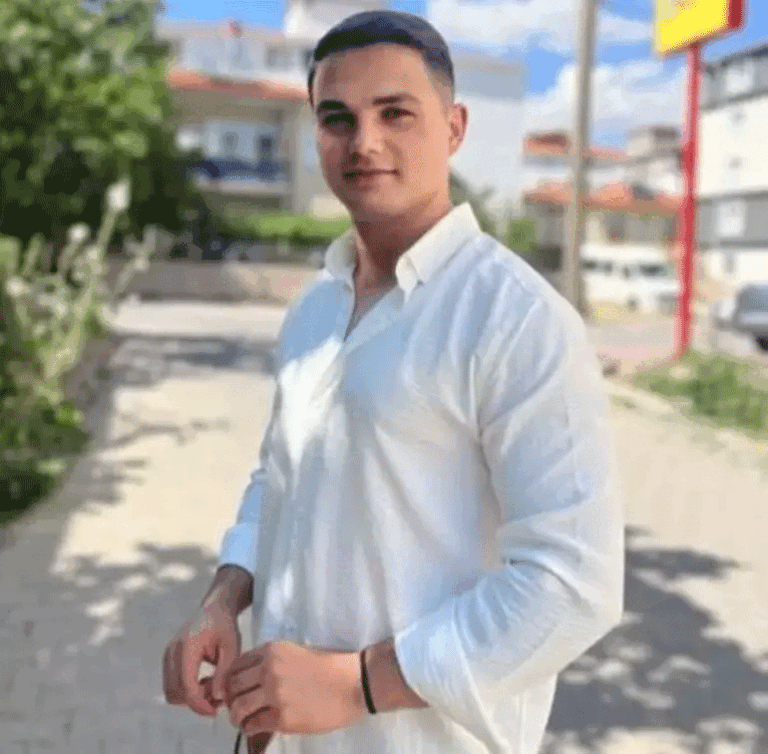 Ateş düştüğü yeri yaktı