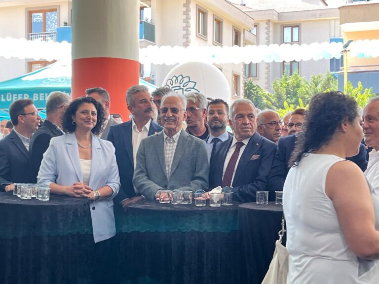 Çamlıca Kapalı Pazar Alanı hizmete açıldı