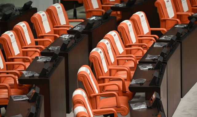 Erdoğan Ayakta Alkışladı!