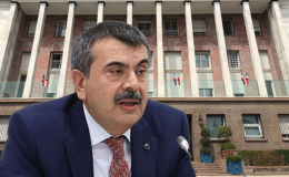 Türk öğrenci kaydı alınmayacak