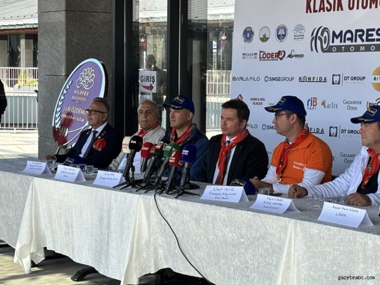 Bursa Klasik Otomobil turu başladı