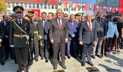 Bursa Valiliği tarafından Çelenk sunma töreni gerçekleşti