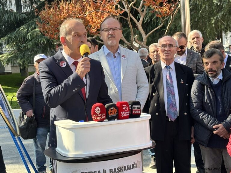 İYİ Parti 29 Ekim Çelenk Sunma Töreni Gerçekleşti