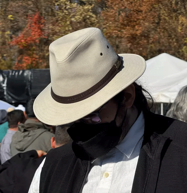 Vatan haini Gülen'in cenazesinde ilginç görüntüler