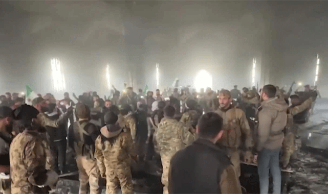 Hafız Esad’ın türbesi ateşe verildi