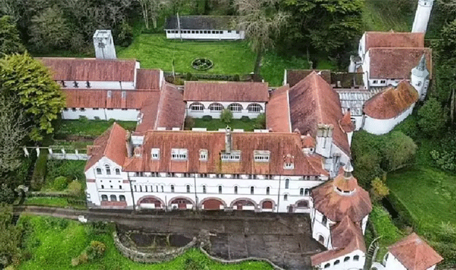 Manastırda Skandal Olay!