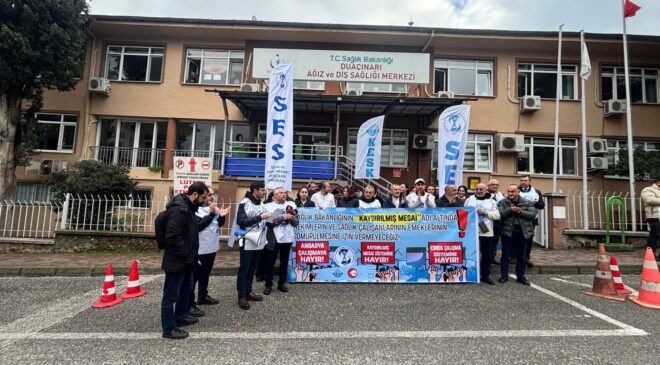 Bursa’da SES’ten Bursa Şubesi Sağlık Bakanlığı’nın Vardiya Sistemi’ne tepki