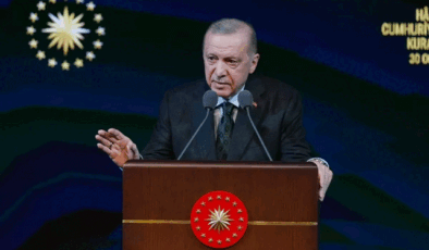 Erdoğan: “Hukuksuzlukları bir bıçak gibi kesip atmalısınız”