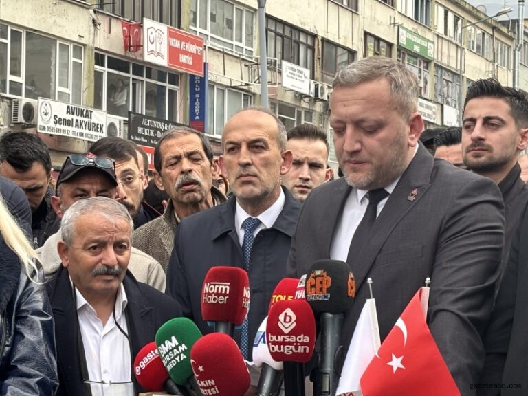 Zafer partisi: “Bozkurtlar Burada Çakallar Nerede”