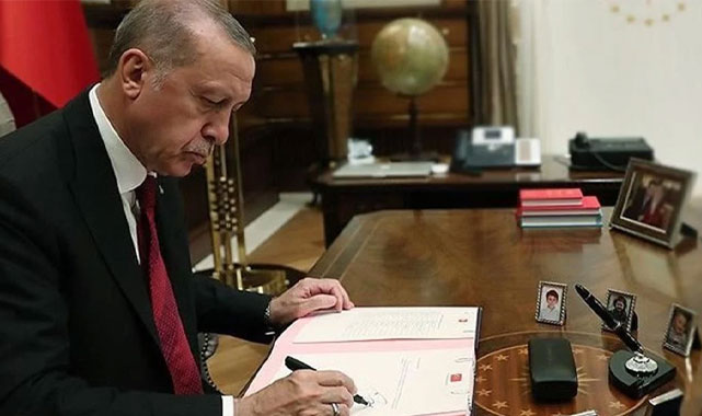 Cumhurbaşkanı Erdoğan , O İsmi Görevden Aldı