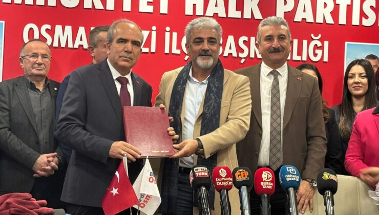 Osmangazi CHP İlçe Başkanlığında Devir Teslim Töreni Gerçekleşti