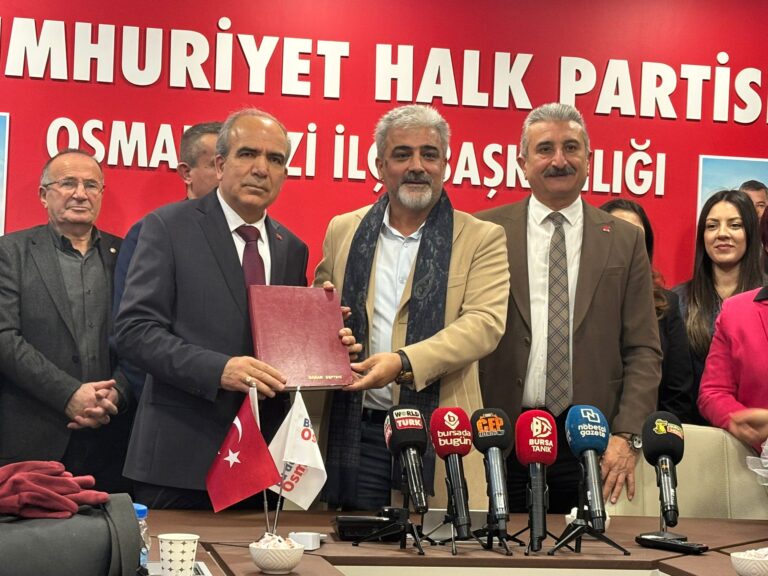 Osmangazi CHP İlçe Başkanlığında Devir Teslim Töreni Gerçekleşti