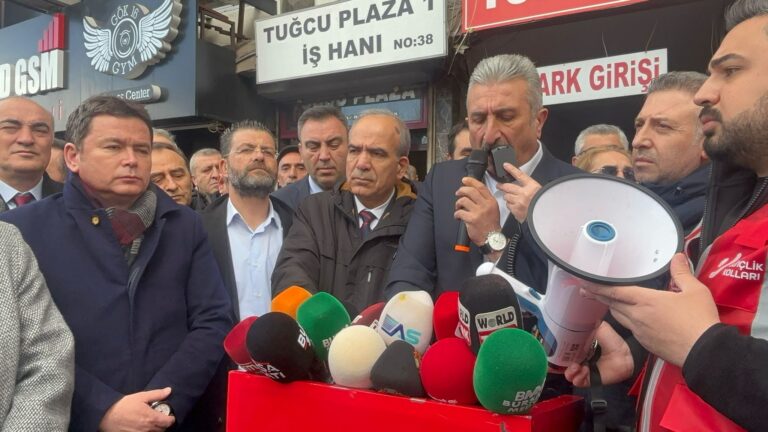 CHP Bursa: “Bu Bir Darbedir!”