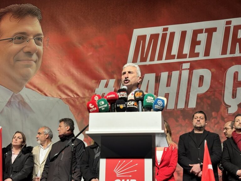 CHP Bursa: İmamoğlu Yalnız Değildir!”
