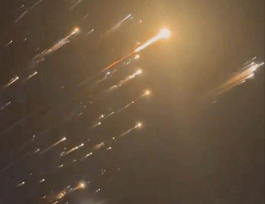 Elon Musk’ın dev roketi havada patladı