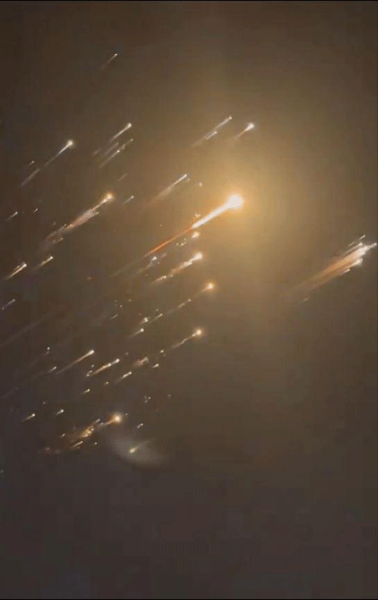 Elon Musk'ın dev roketi havada patladı