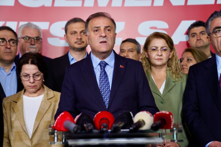 İBB'DEN GÖZALTILARA TEPKİ