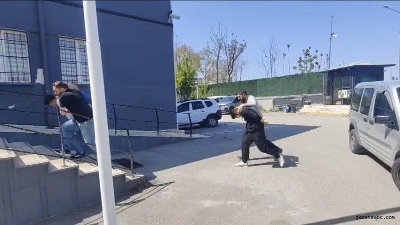 Kuyumcu soyguncuları yakalandı