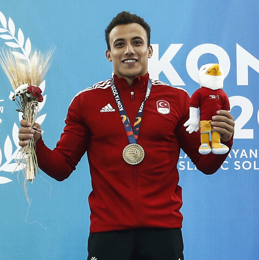 Adem Asil'den Tarihi Altın!