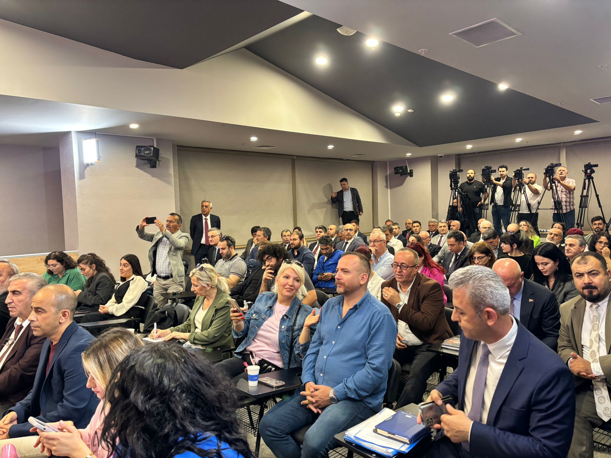 Başkan Bozbey: "Gözünün Yaşına Bakmam"