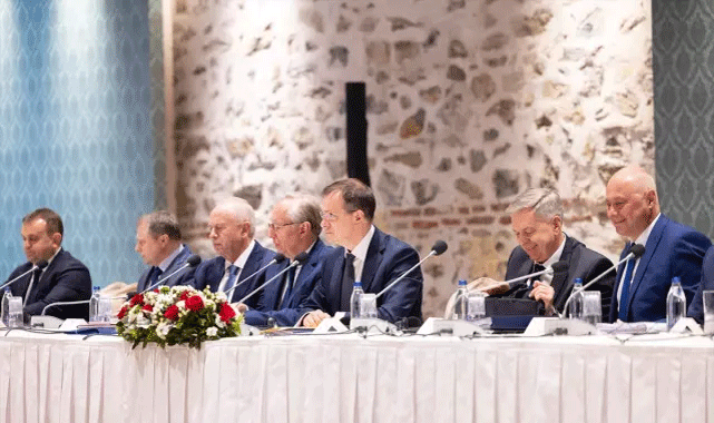 İstanbul’da Tarihi Zirve!