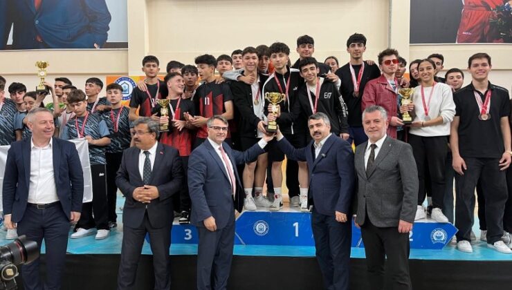 Yıldırım’dan Gençlere Coşkulu Festival