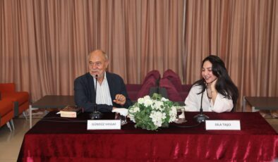 Usta yazar Gündüz Vassaf okurlarıyla buluştu