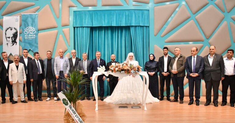 Bursalı İş İnsanı Dünya Evine Girdi