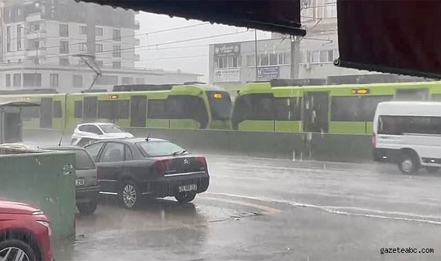 Çarşamba Günü Gök Gürültülü Sağanak Geliyor