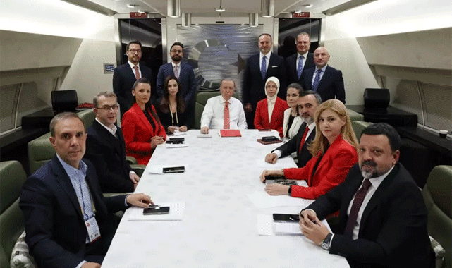 Erdoğan: “Her yerden çok pis kokular geliyor”