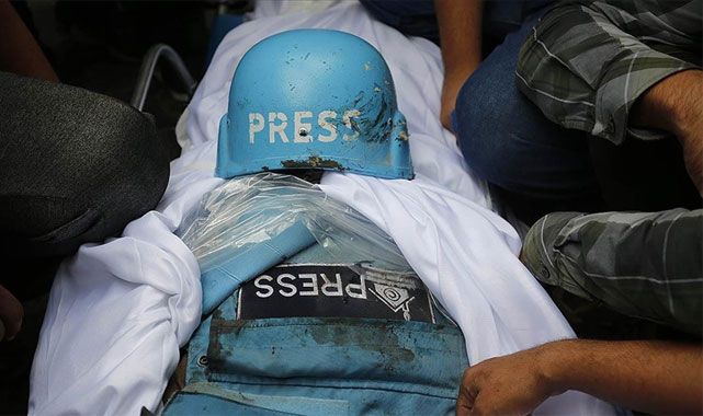 Gazetecilerden İsrail’e İsyan!
