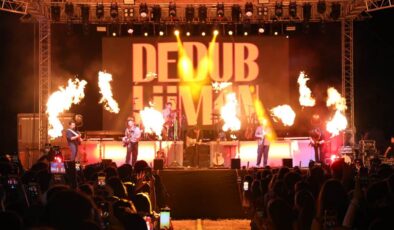 İnegöl’de festival heyecanı, Dedublüman konseriyle zirveye ulaştı