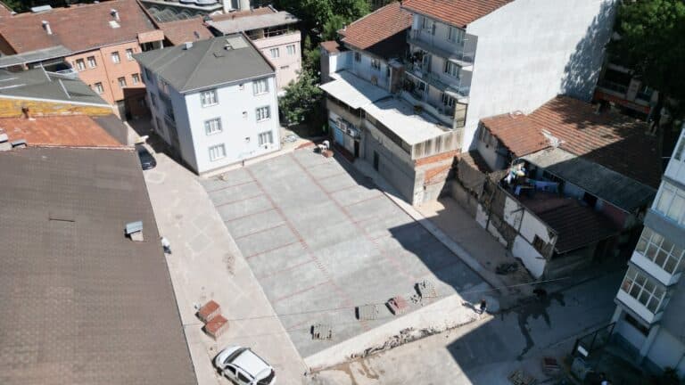 İnegöl'de Kamulaştırılan Alanlar Otoparka Dönüştürülüyor