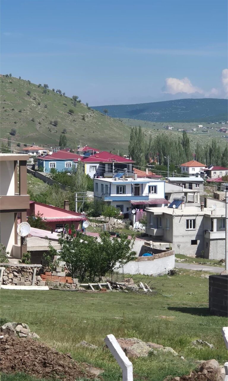 Kaçak Su Kullanımı Köylüyü Mağdur Etti