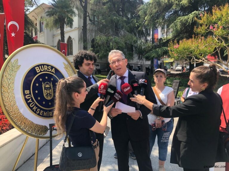 ADD’ den Çelenk Bırakma Töreni