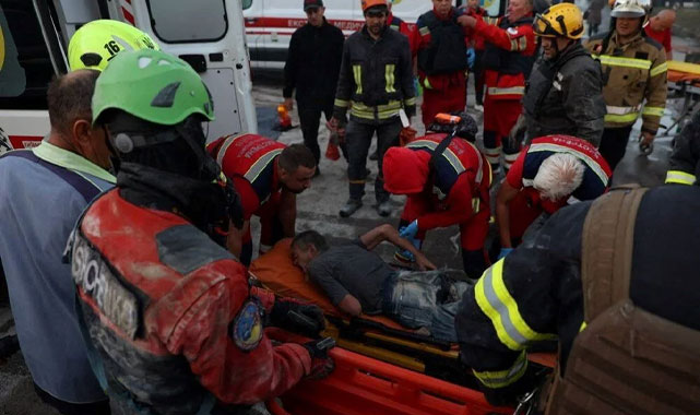 Kiev’e Gece Bombardımanı