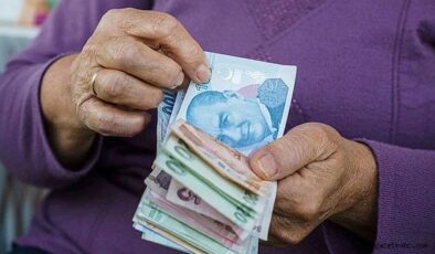 Bankalar Yarışta: “Emekliye Cazip Teklifler”
