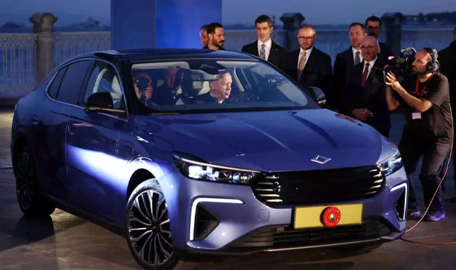 Erdoğan, Yeni TOGG Modelini Denedi